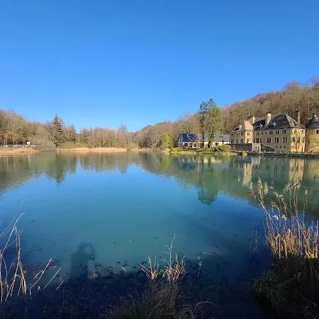 Сasa de vacaciones Lovely In Orval With Garden Florenville