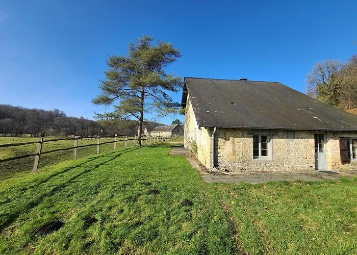 Lovely In Orval With Garden Ferienhaus *